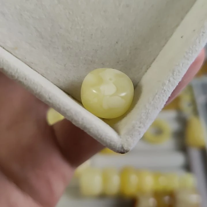 未镶嵌琥珀裸石14.5*9.8mm