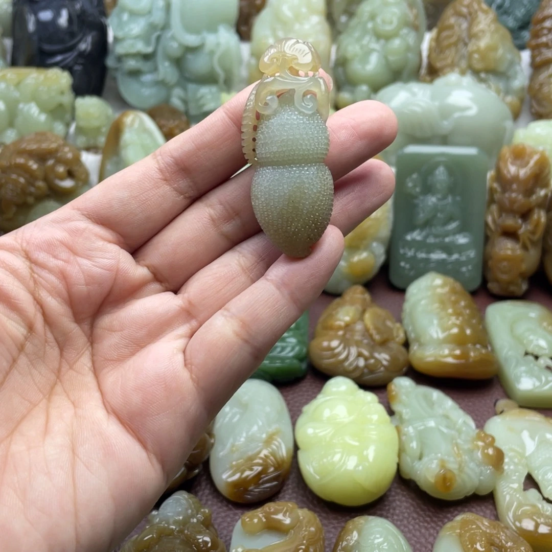 颈饰未镶嵌和田玉