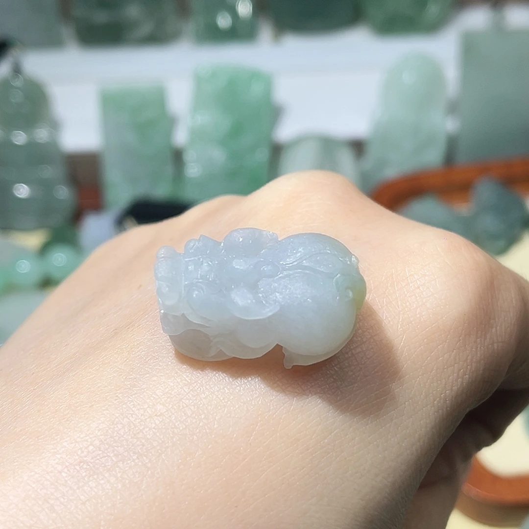 爪***人定制翡翠未镶嵌天然翡翠