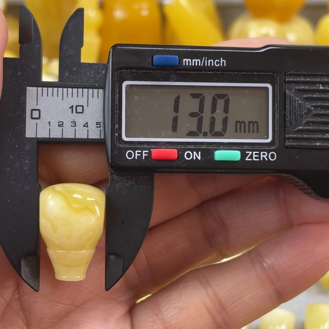 蜜蜡未镶嵌裸石91