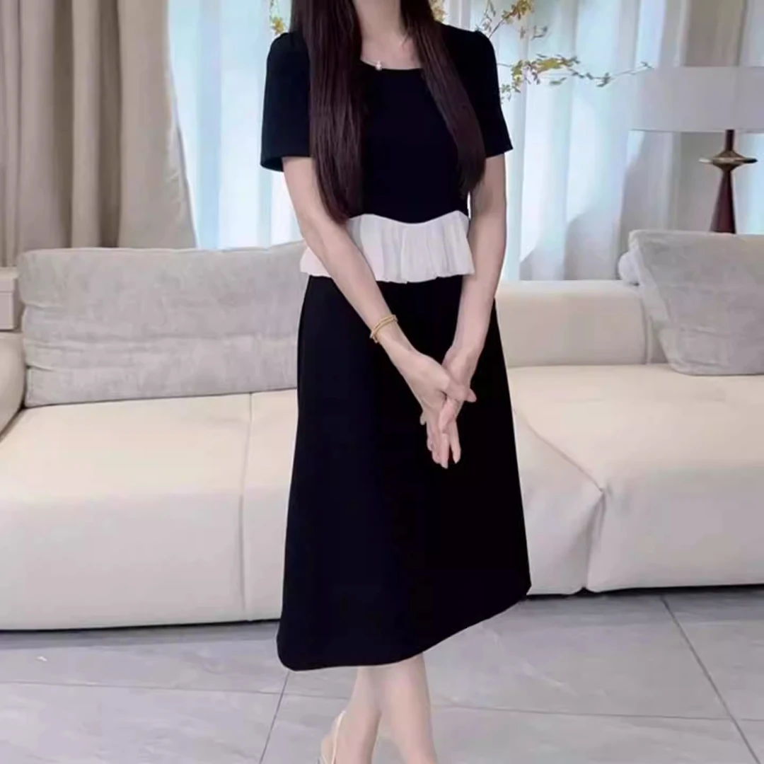 2025年夏季新款高级感气质荷叶边撞色拼接假两件连衣裙女士小个子