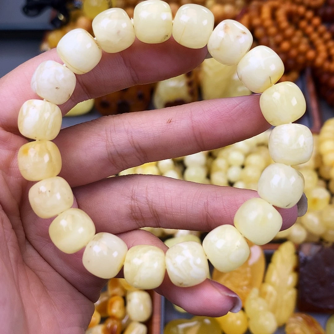 未镶嵌琥珀珠宝奇石