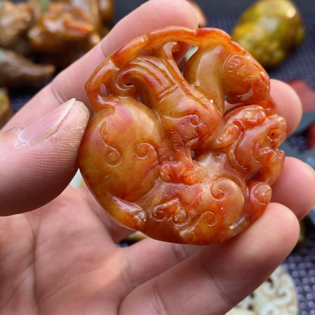 蛇纹石玉颈饰未镶嵌