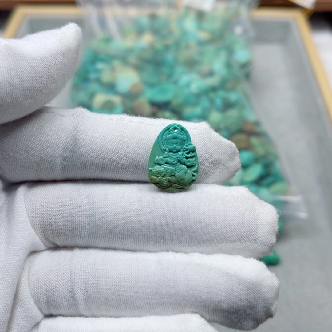 绿松石未镶嵌挂件