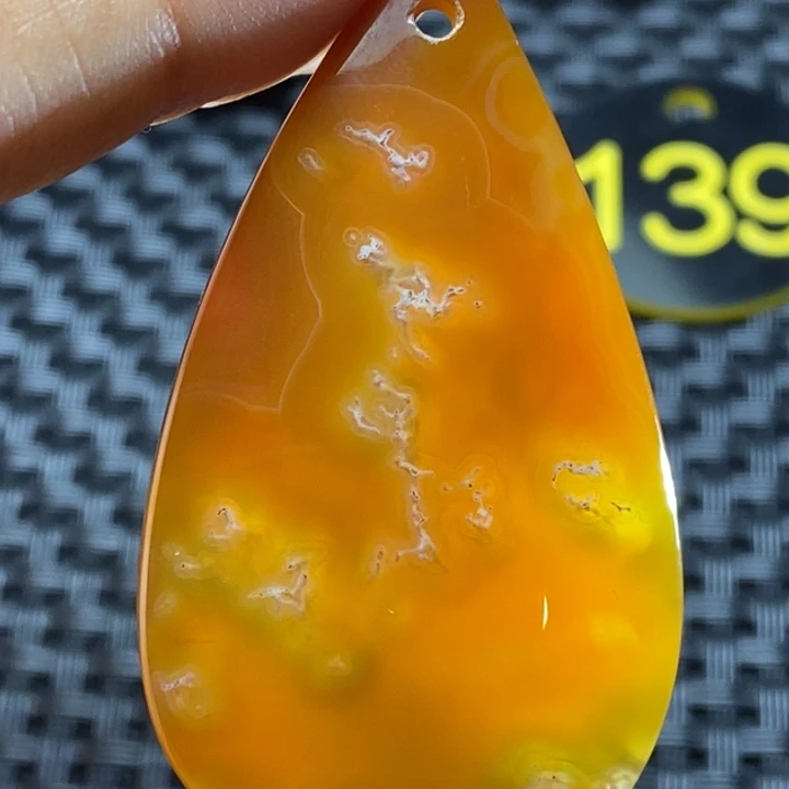 玛瑙/玉髓未镶嵌颈饰境*