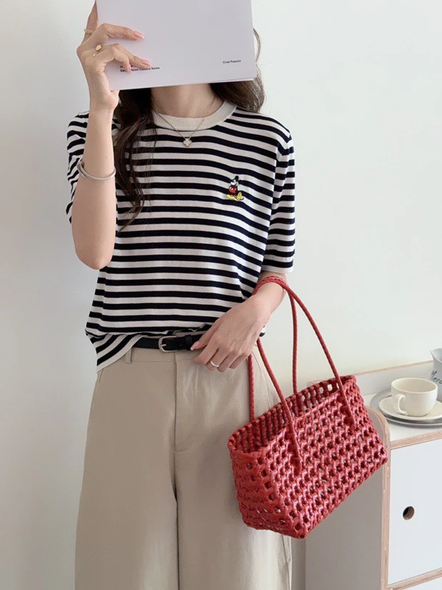 夏季女款条纹上衣搭配九分阔腿裤小个子显高时尚穿搭