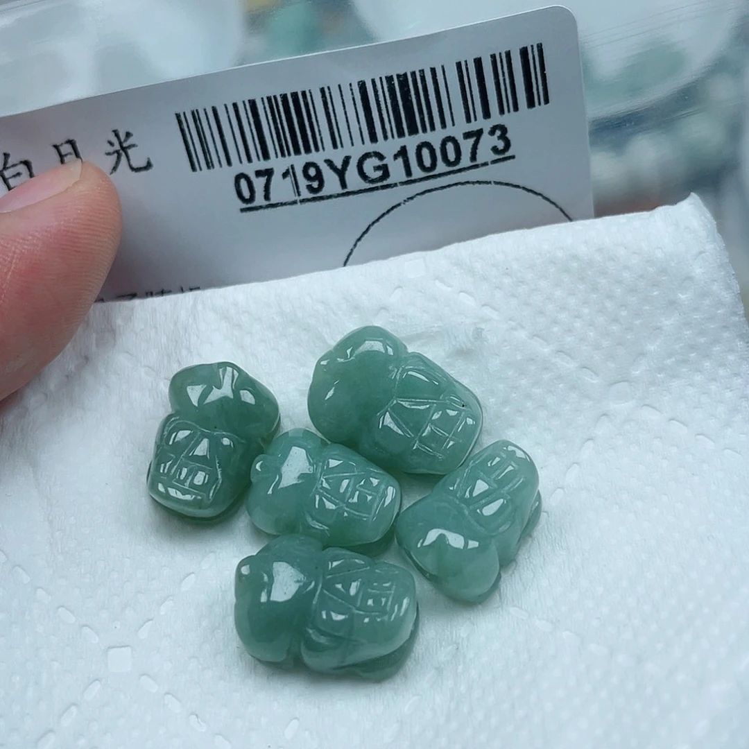 翡翠未镶嵌吊坠(不含链)多样性