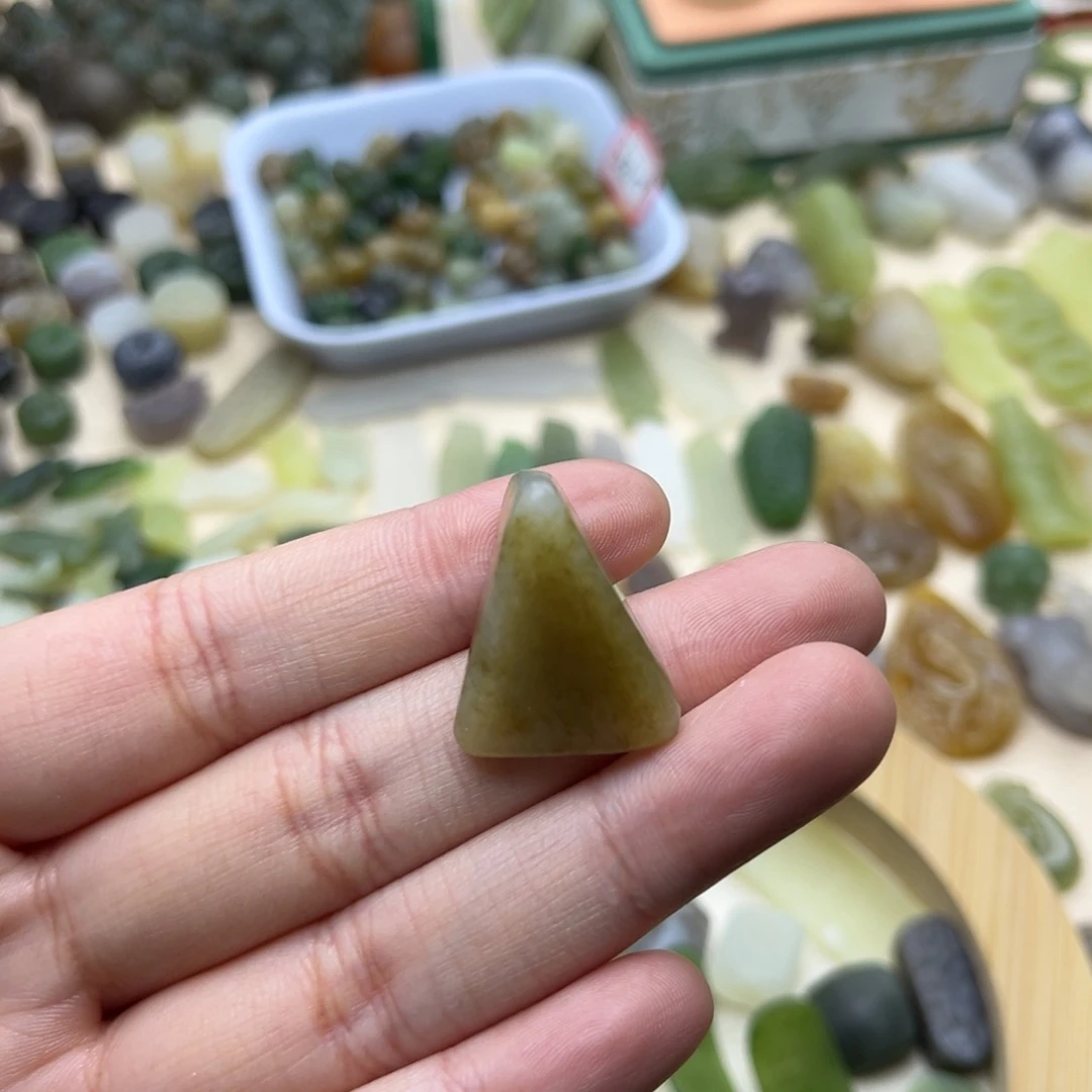 S***p颈饰未镶嵌和田玉