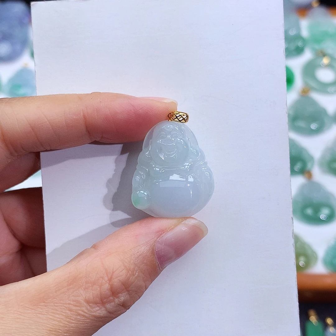 翡翠18K金镶嵌颈饰翡翠吊坠