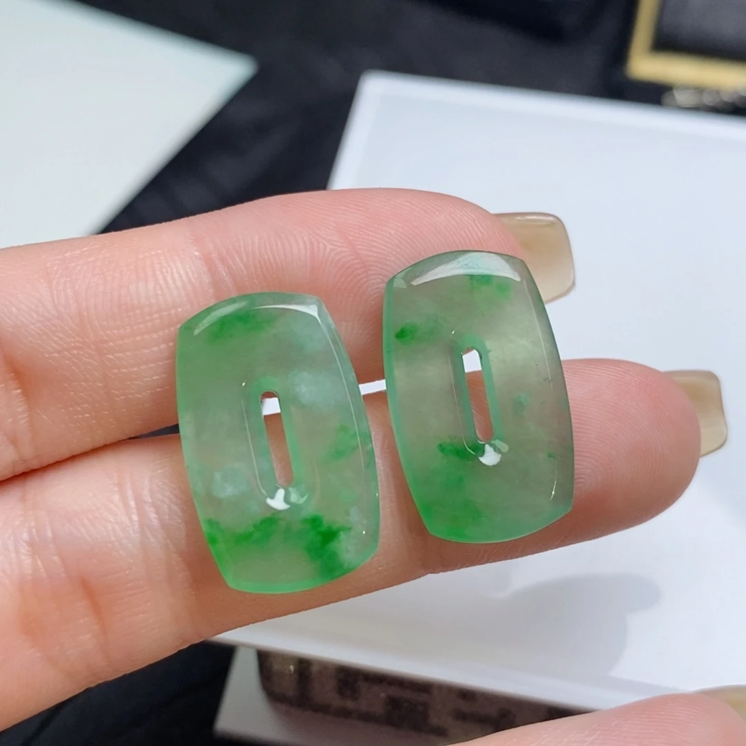 翡翠未镶嵌耳饰方糖