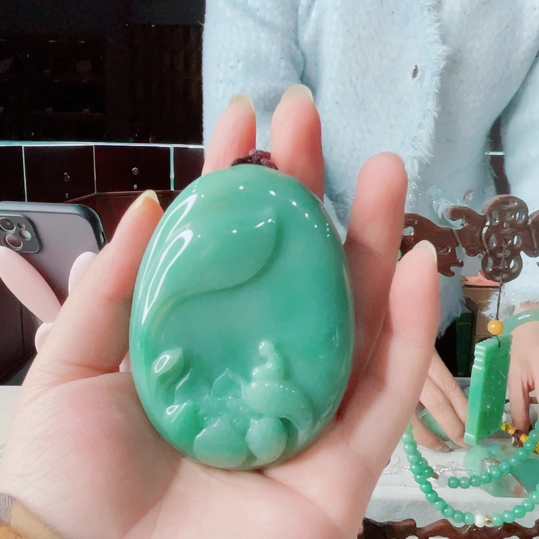 密玉（石英质玉）未镶嵌颈饰