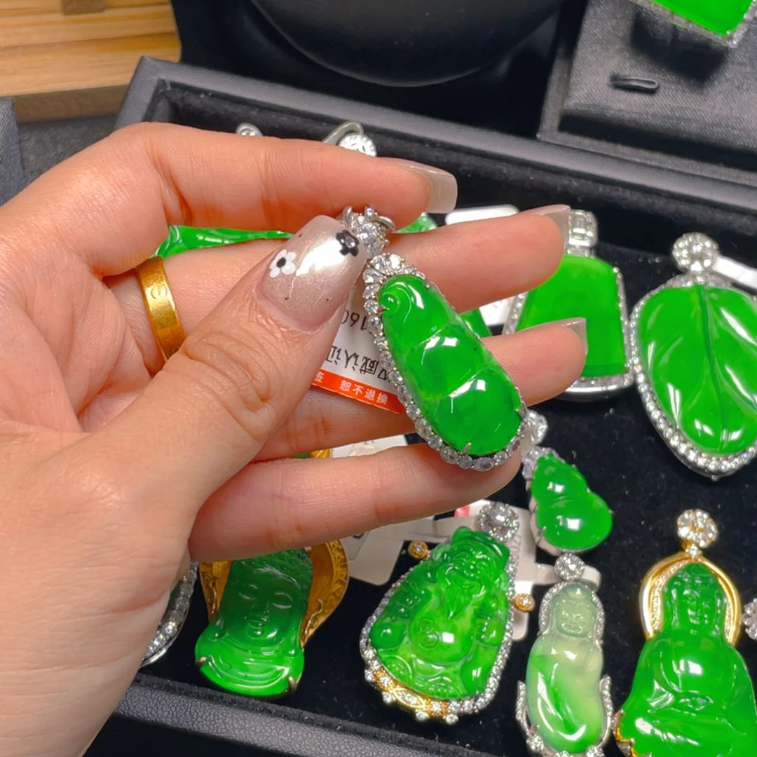 翡翠未镶嵌吊坠(不含链)