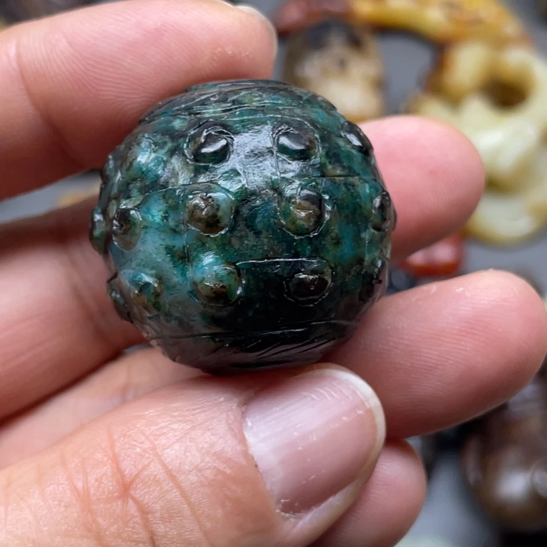 三***颈饰未镶嵌和田玉