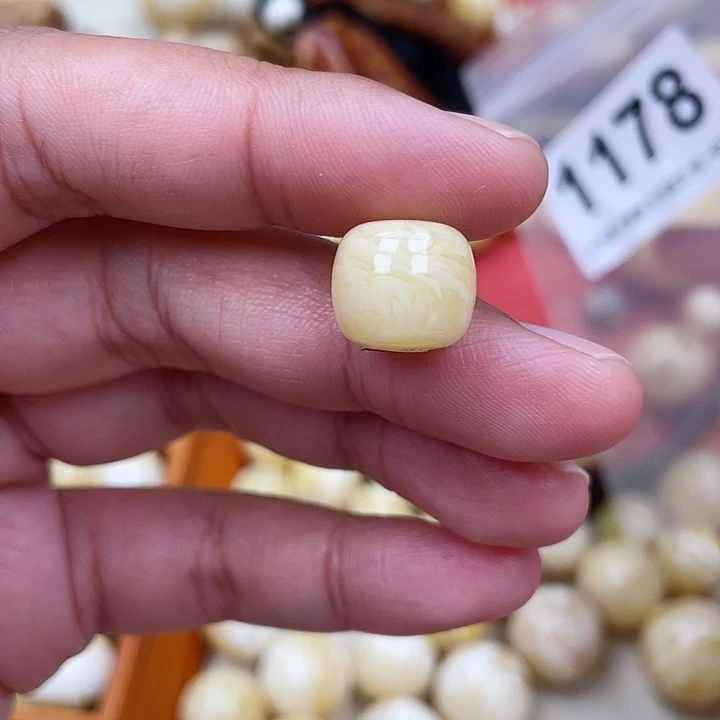 花***n蜜蜡未镶嵌珠宝奇石粉12.8