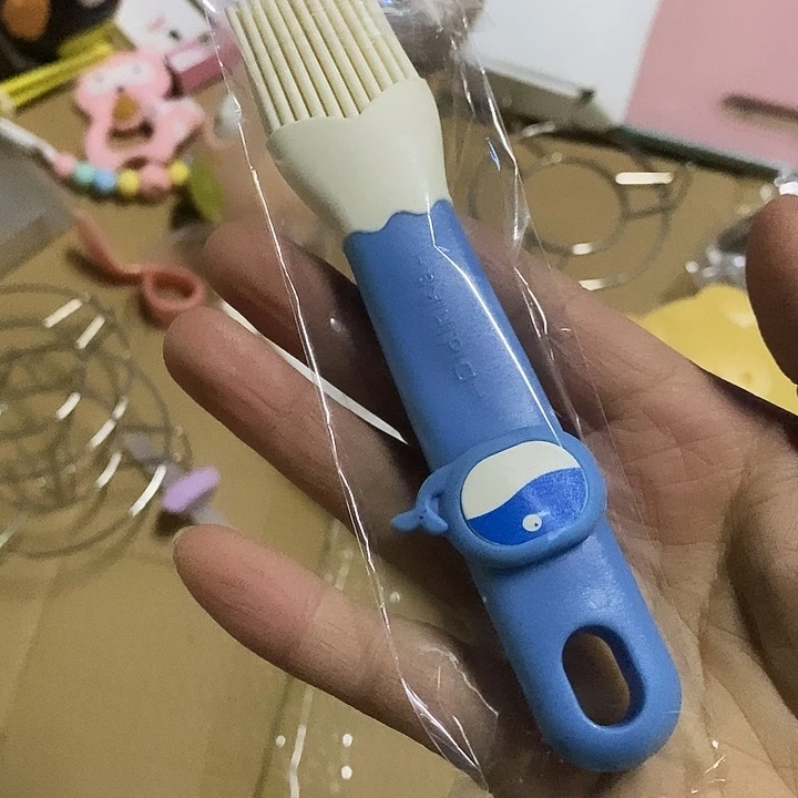 蓝鲸鱼的油刷1个硅胶