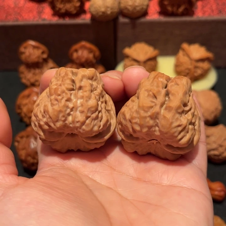 文玩核桃吊坠蛤蟆头