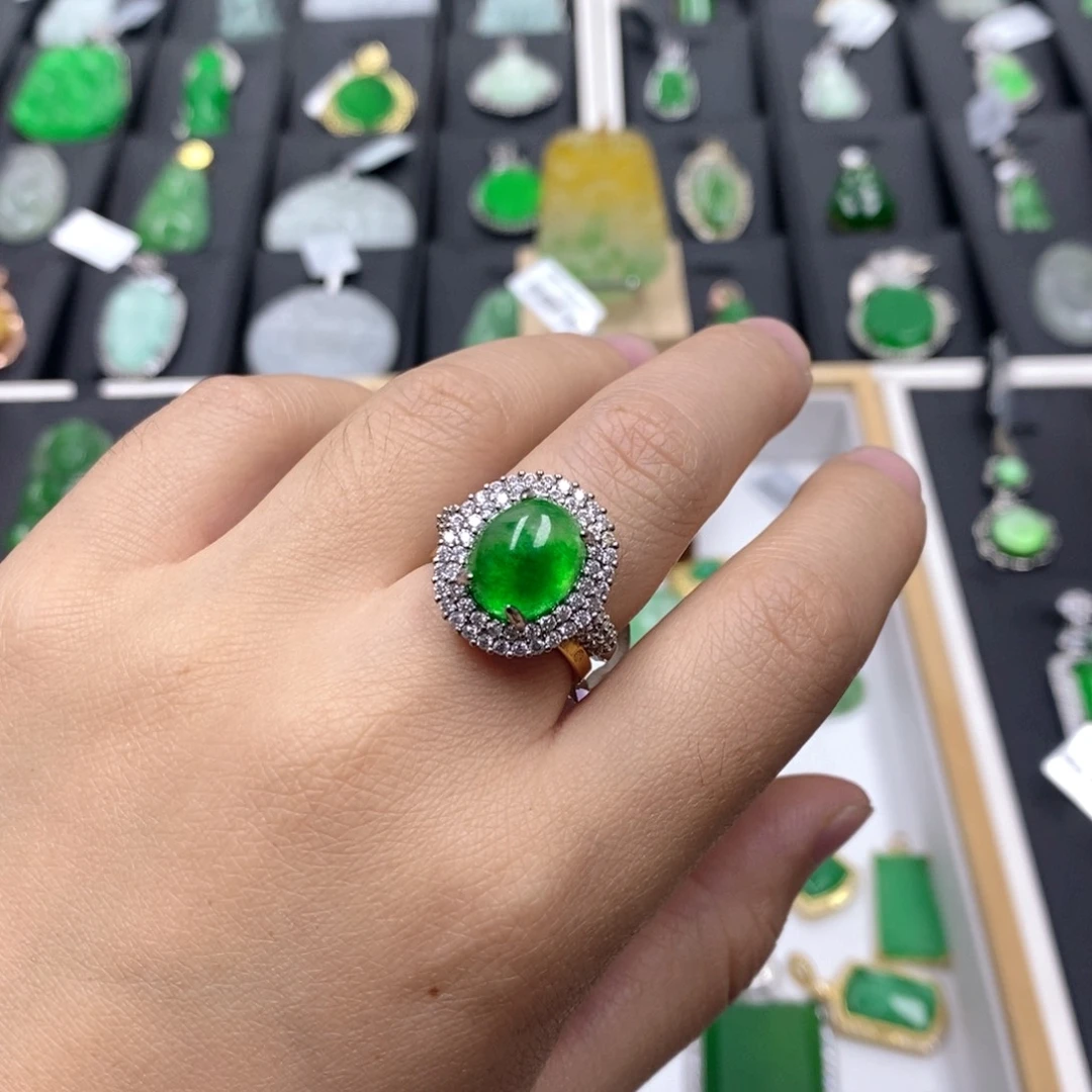 缅料冰种飘绿蛋面戒指