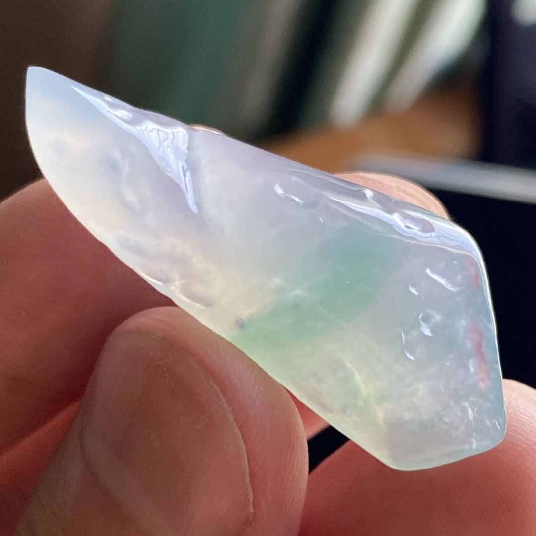 冰种翡翠种老翻胶金丝绿飘花俏色光面吊坠料41-16-7mm