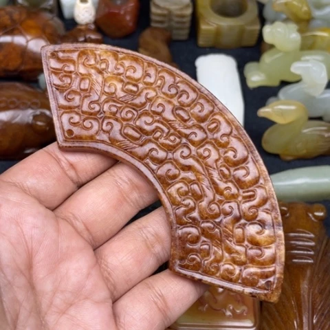 未镶嵌蛇纹石玉颈饰42