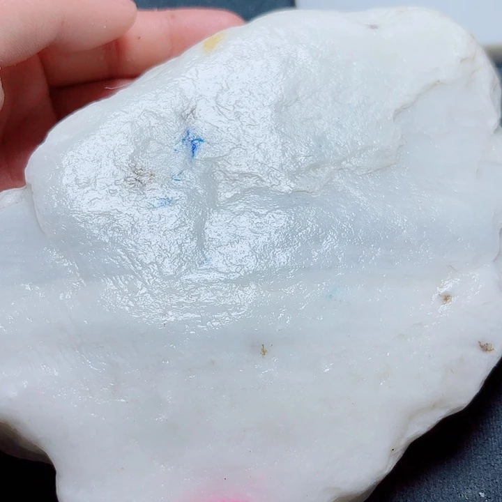 未镶嵌和田玉（糖玉）珠宝奇石