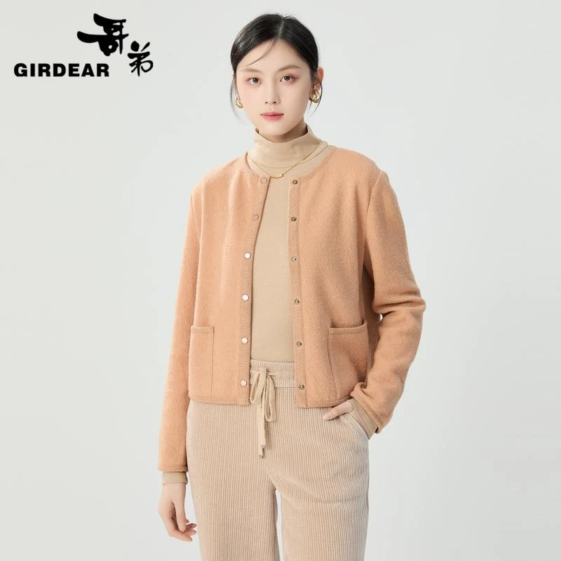 哥弟 精致圆领双口袋小香风外套秋冬气质时尚女士百搭1400512