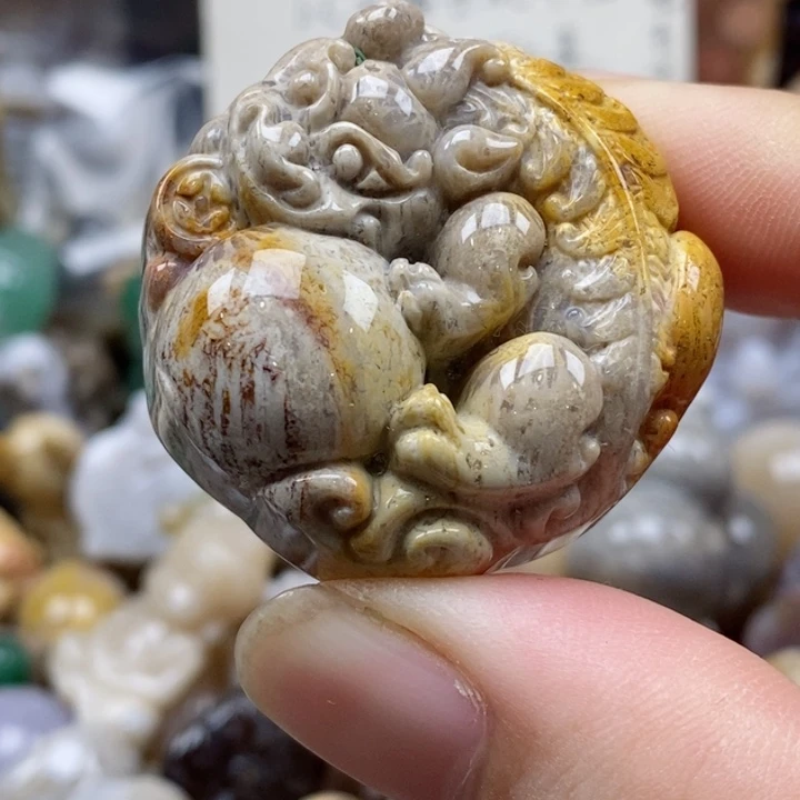 石英质玉未镶嵌颈饰小吊坠