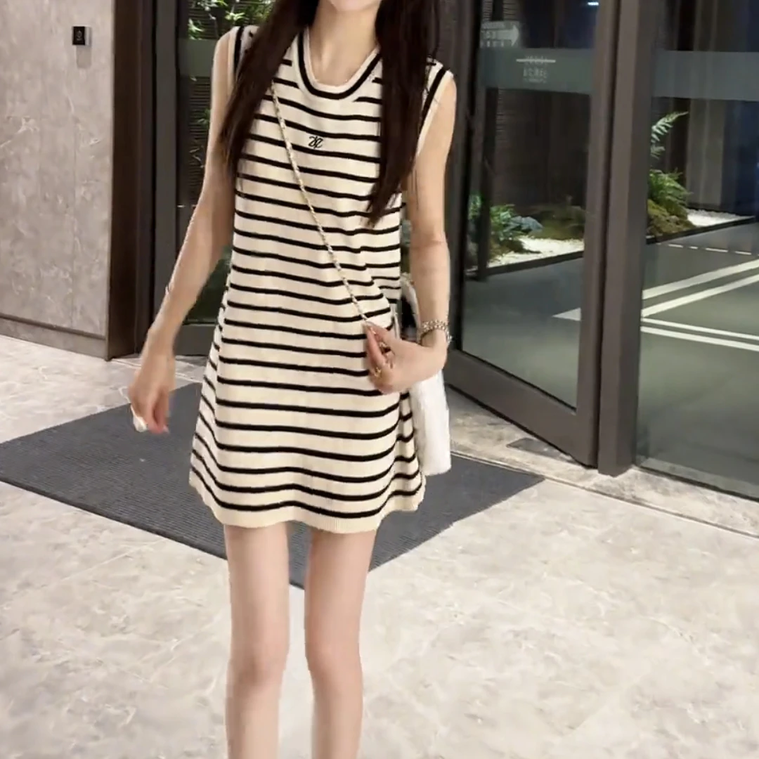 夏季韩版黑白条纹吊带连衣裙中长款通勤