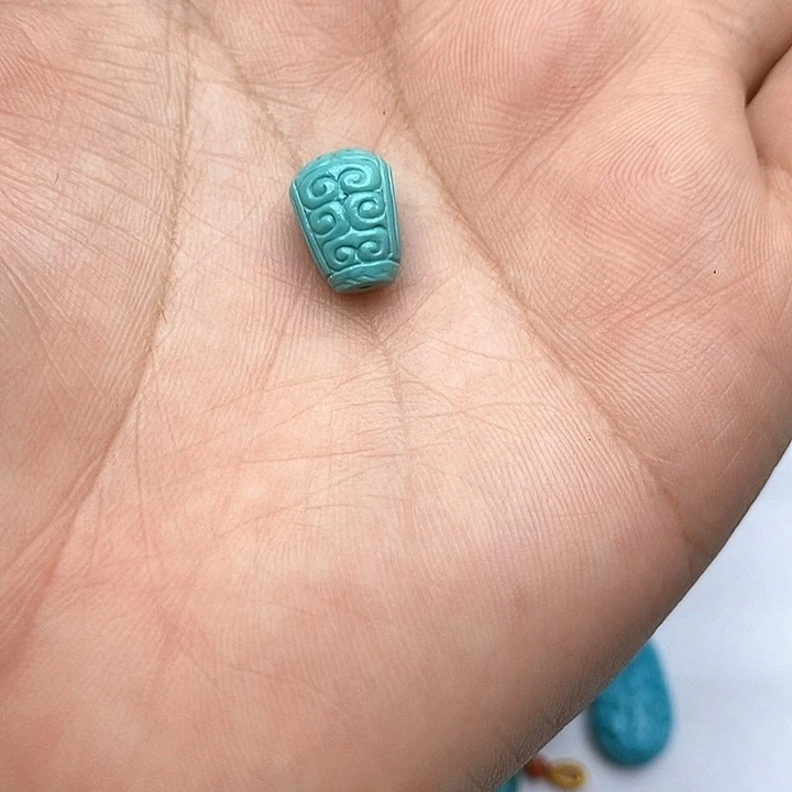 未镶嵌绿松石珠宝奇石