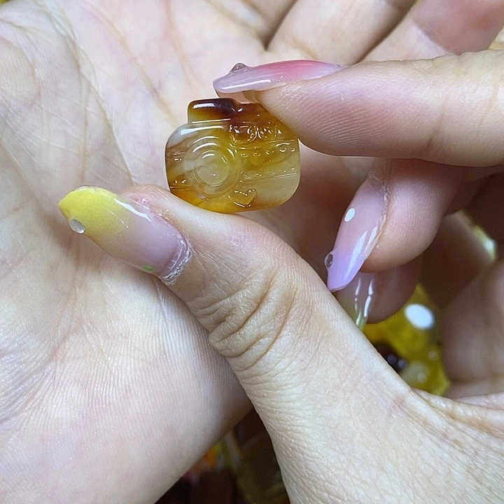 橄榄核吊坠照相机73