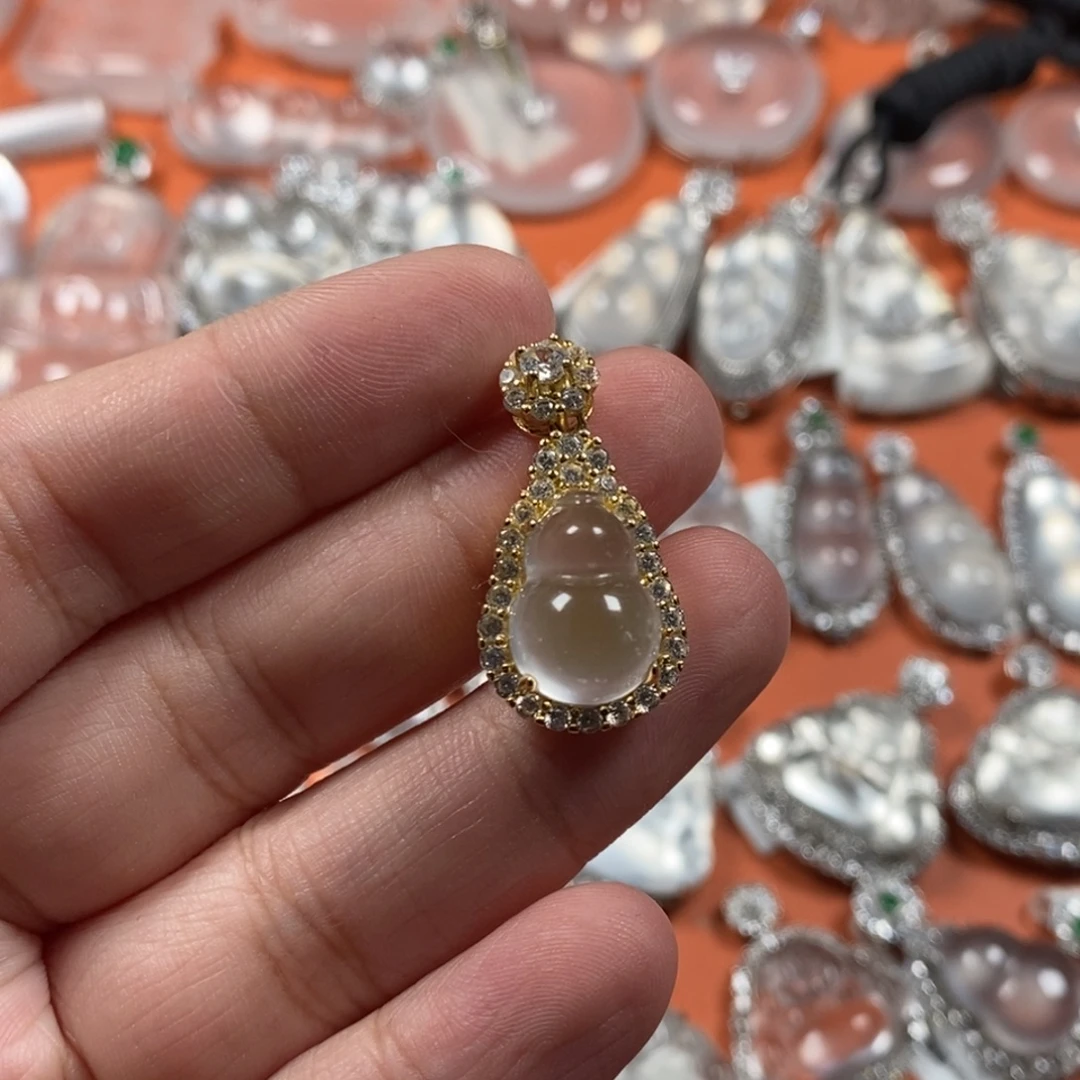 石英质玉银S925镶嵌颈饰葫芦