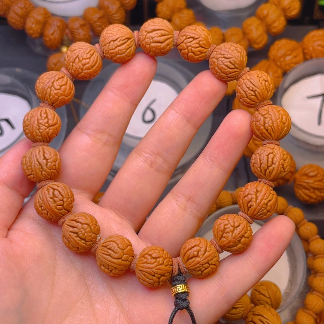 D***。吊坠桃核耶耶耶耶