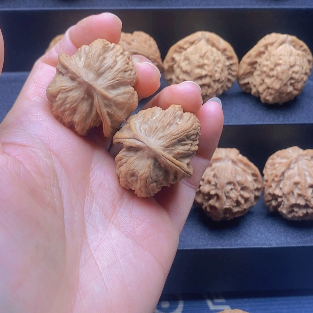 把件文玩核桃野狼异形