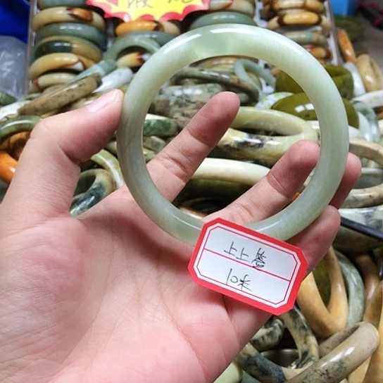 未镶嵌蛇纹石玉手镯上***༊