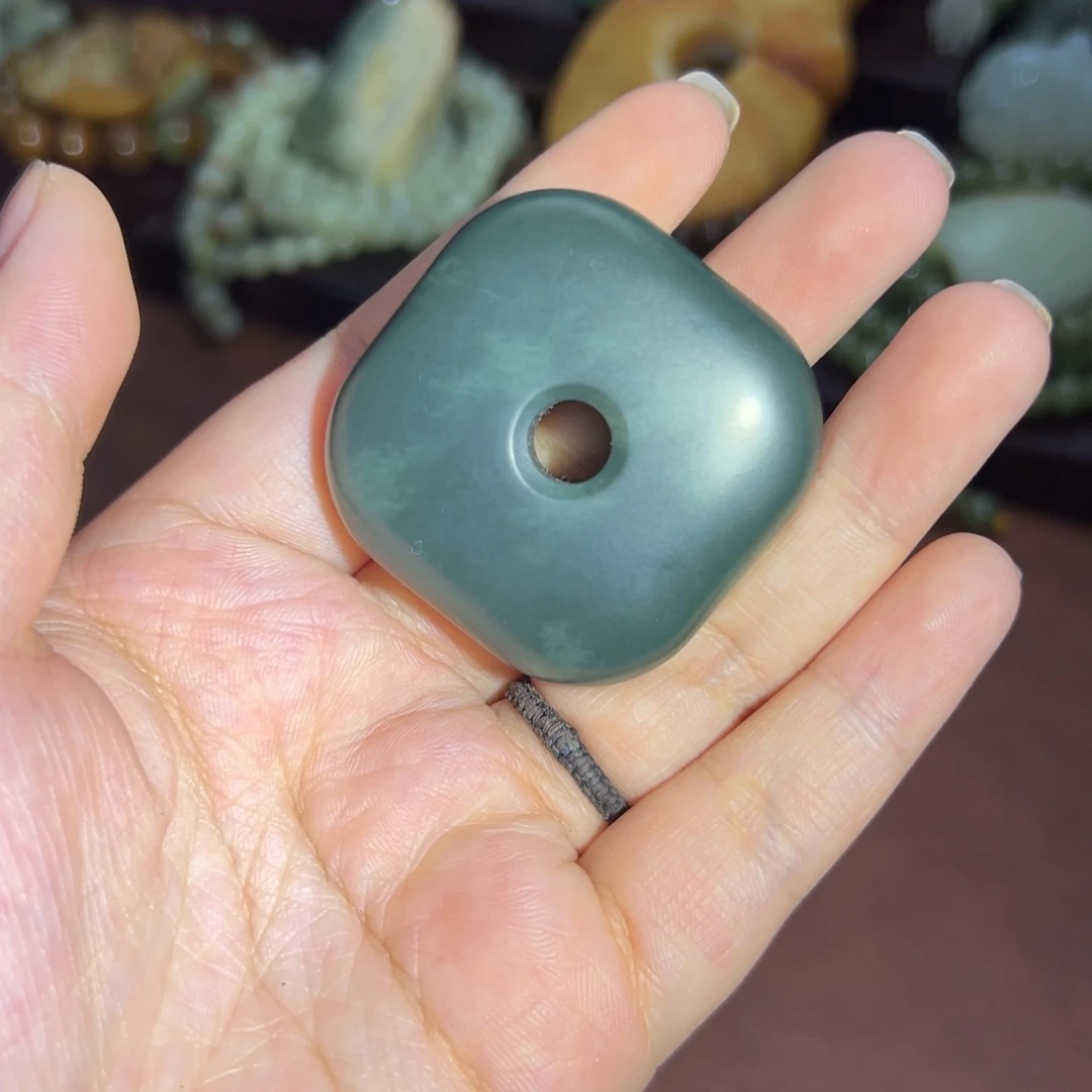 和田玉未镶嵌珠宝奇石