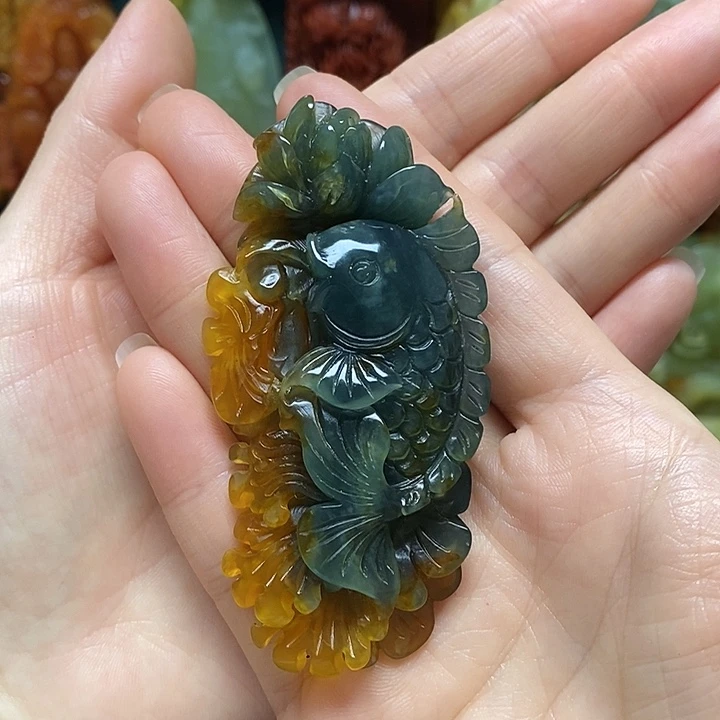 岫玉未镶嵌吊坠(赠链)