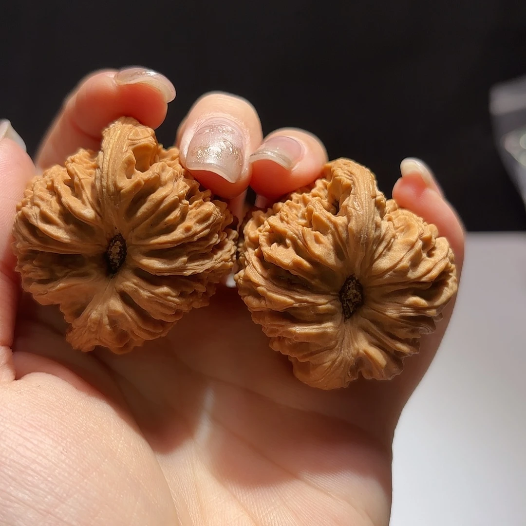 大***阳文玩核桃吊坠10号拉丝