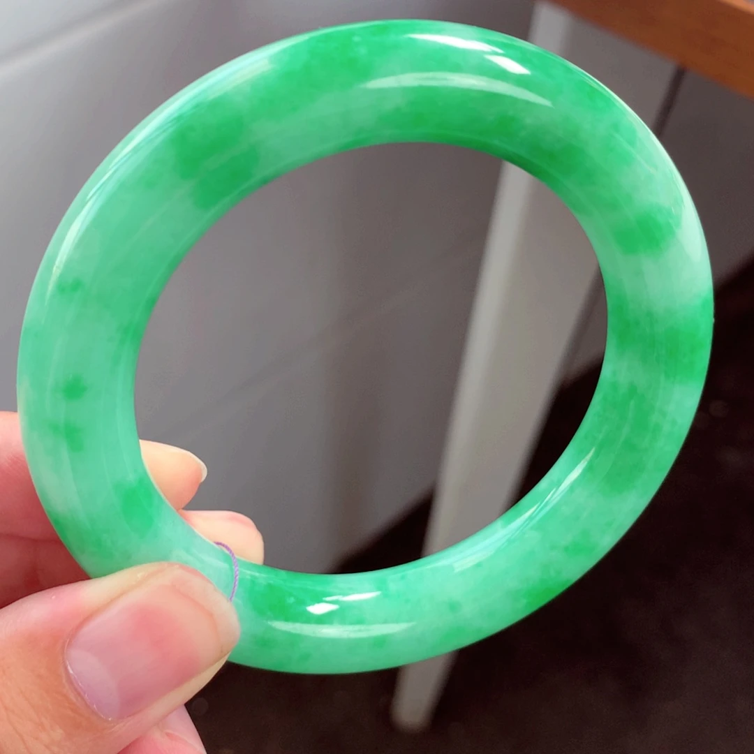 翡翠手镯未镶嵌缅甸翡翠