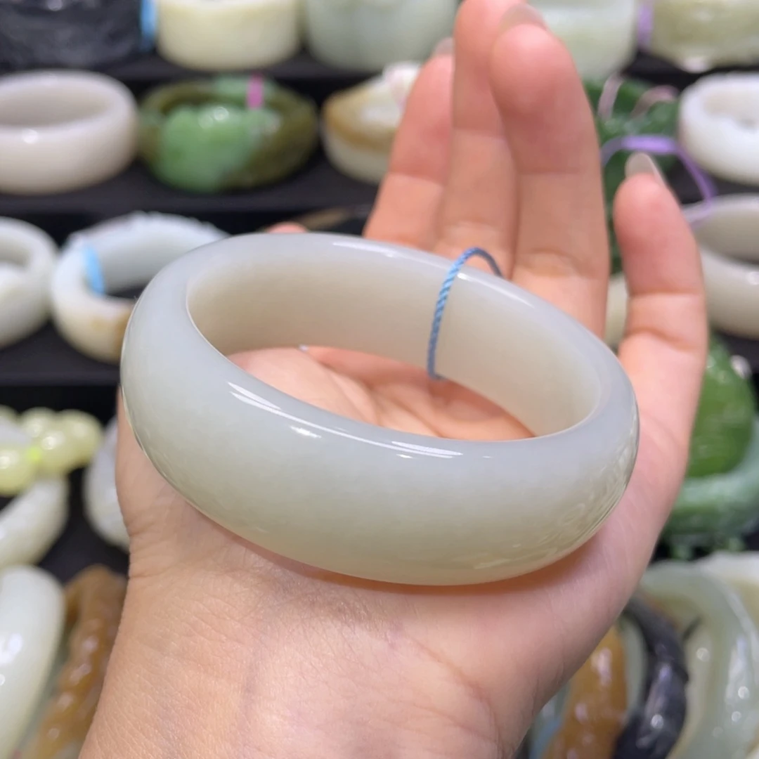 和田玉手镯未镶嵌48