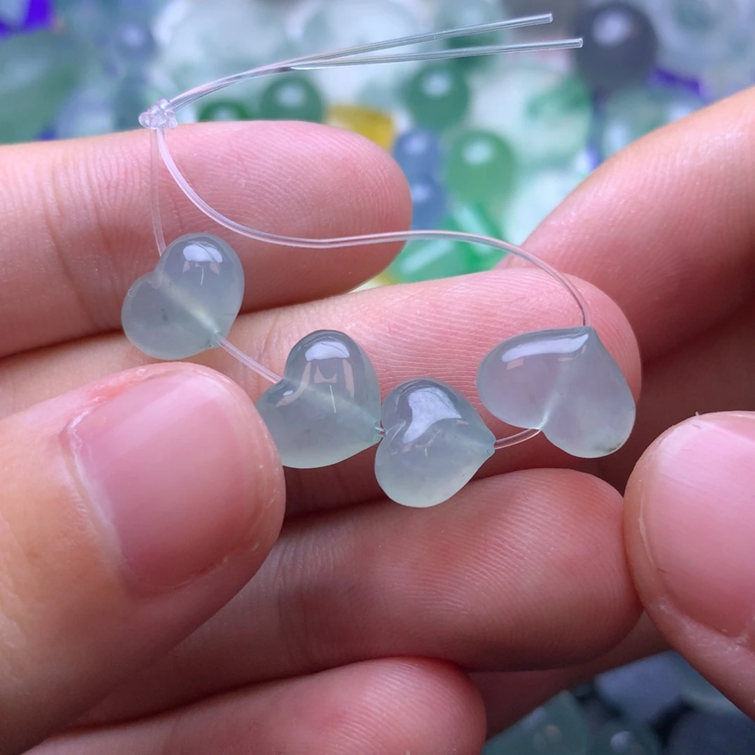 定制翡翠未镶嵌挂件