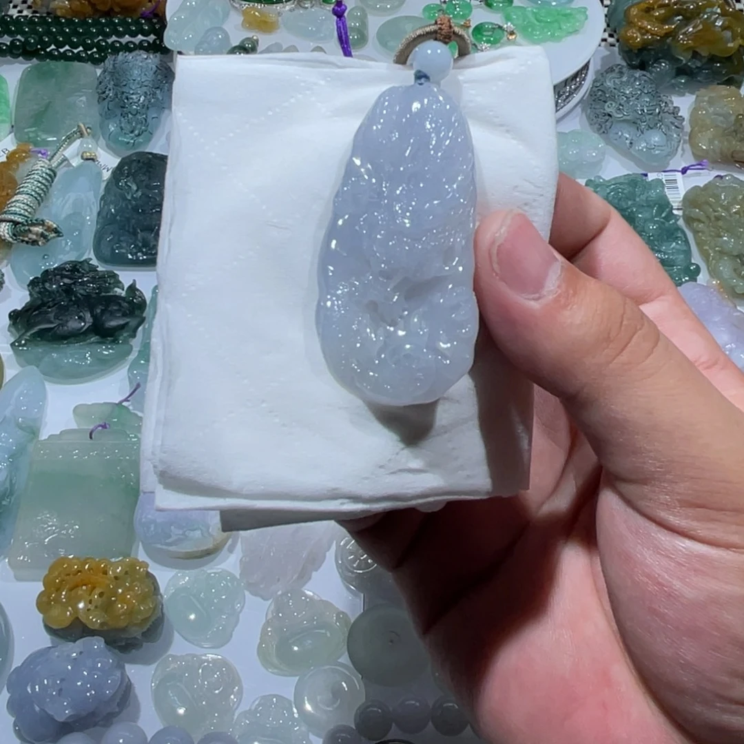 颈饰未镶嵌翡翠天然