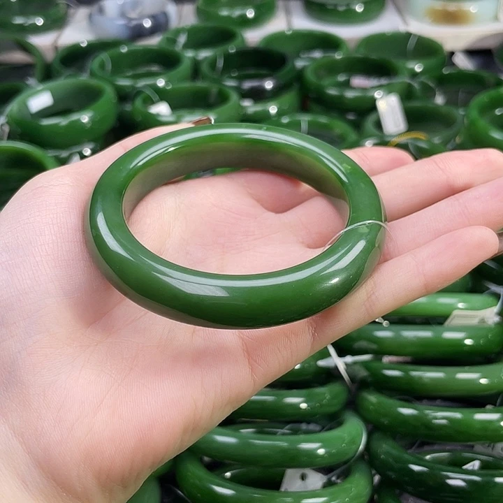 未镶嵌手镯和田玉（碧玉）