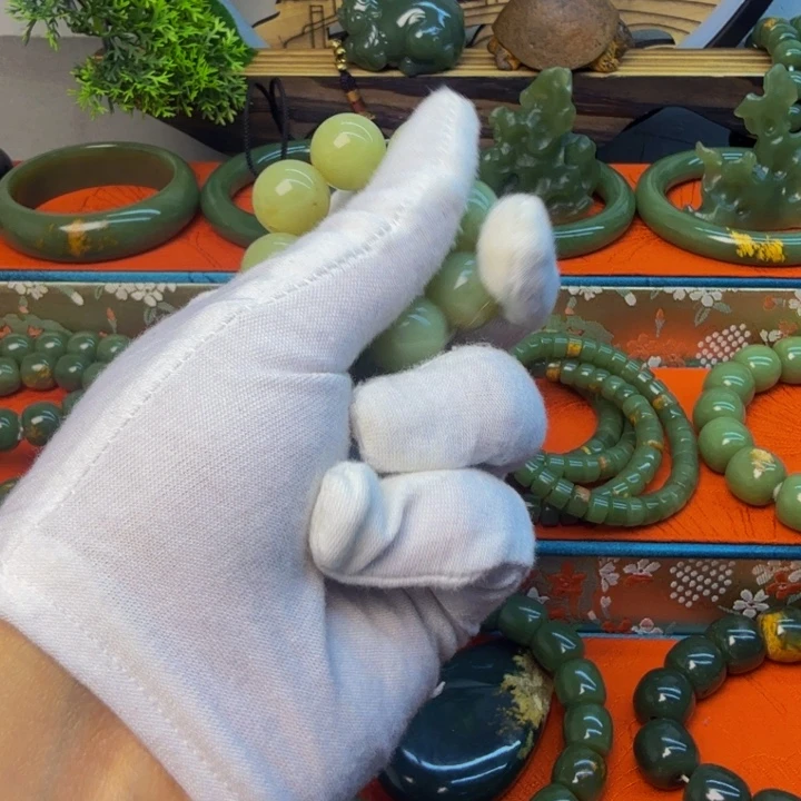 未镶嵌蛇纹石玉手链枫*