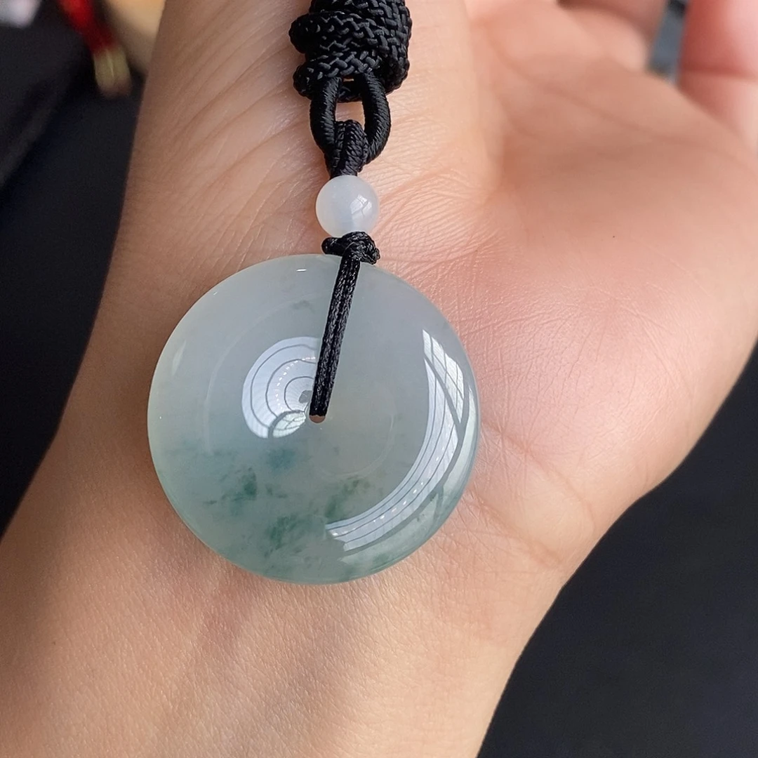 翡翠颈饰未镶嵌翡翠首饰