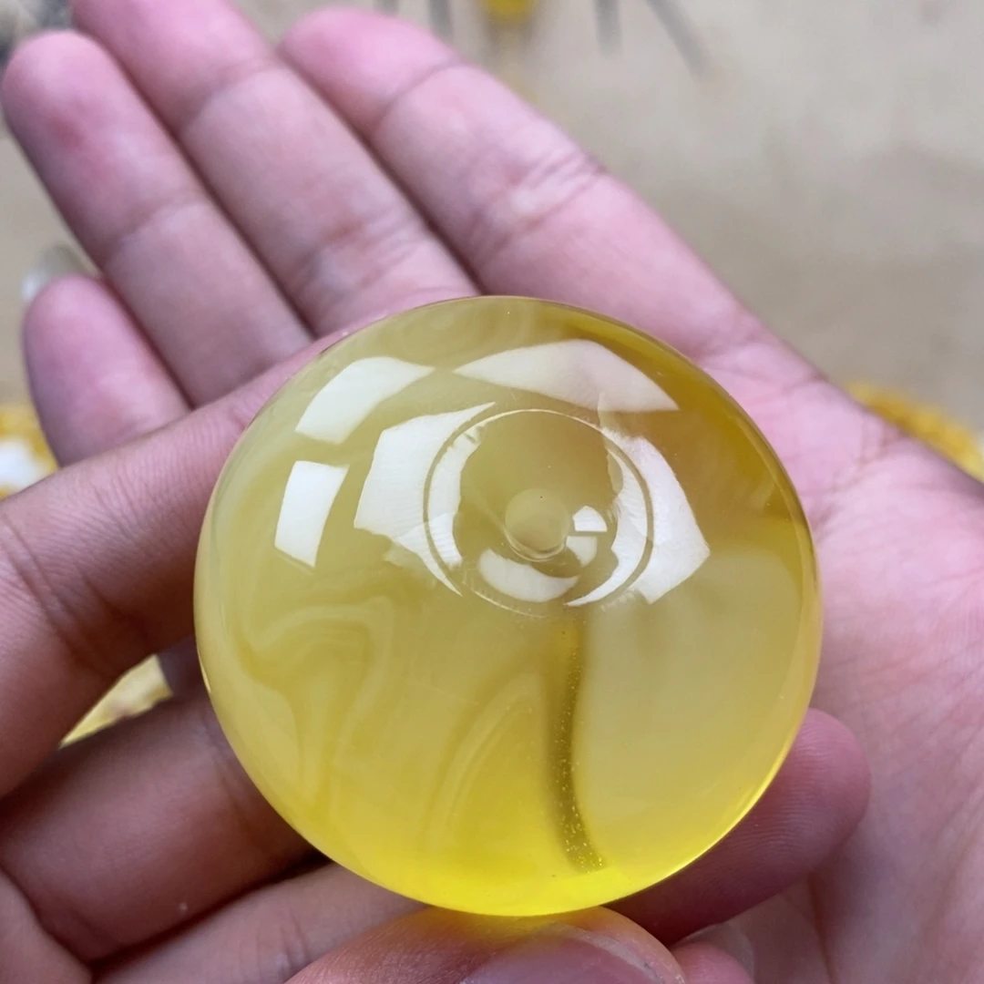 琥珀未镶嵌珠宝奇石39.7克