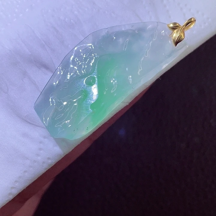 翡翠18K金镶嵌颈饰翡翠