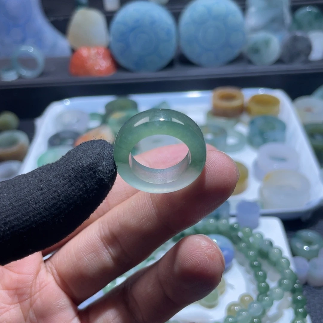 定制翡翠未镶嵌天然翡翠