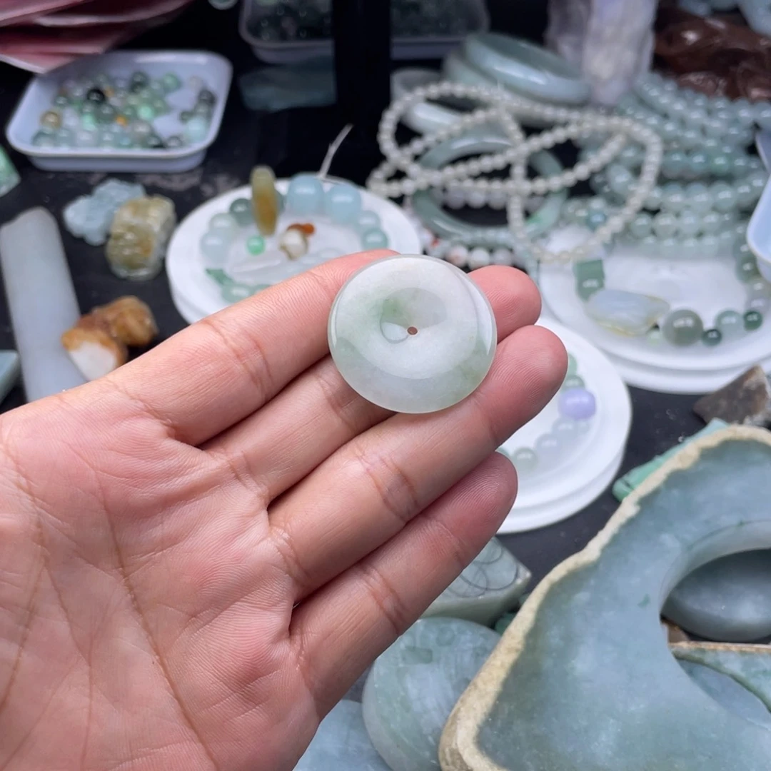 翡翠未镶嵌颈饰天然缅甸翡翠A货