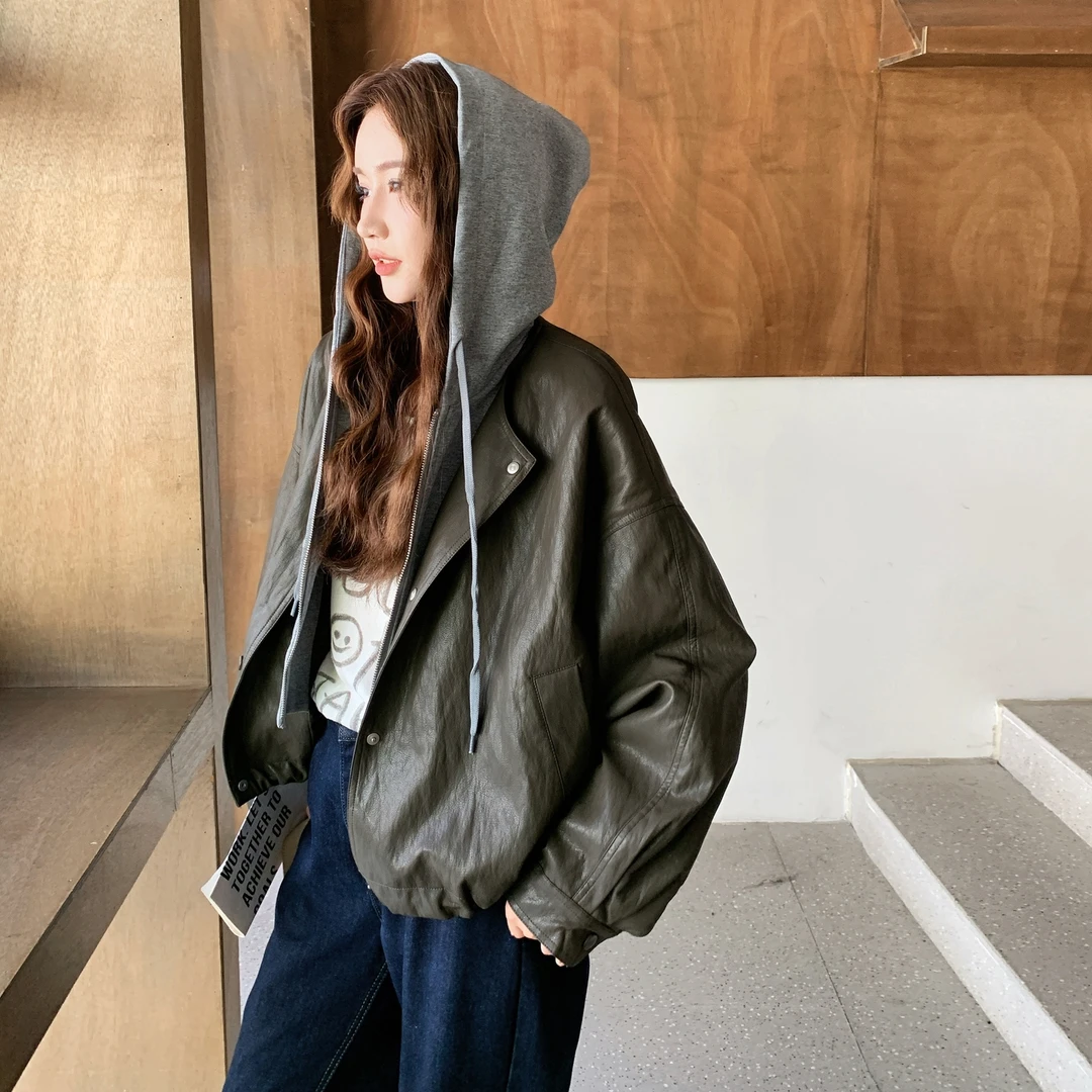 橄榄绿色短款连帽皮衣外套2025新款女春秋韩里韩气蛋白皮短夹克