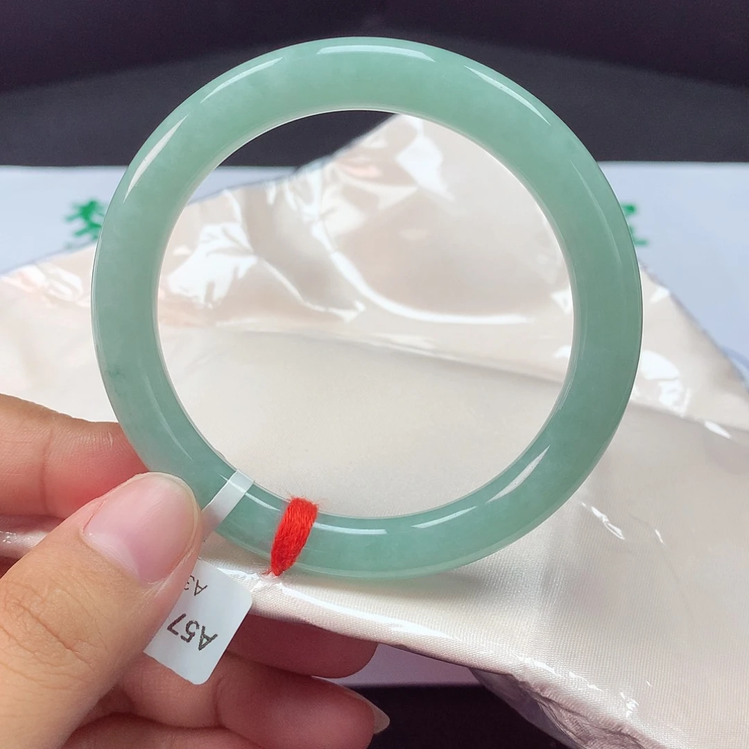 翡翠手镯未镶嵌天然缅甸A货翡翠手镯
