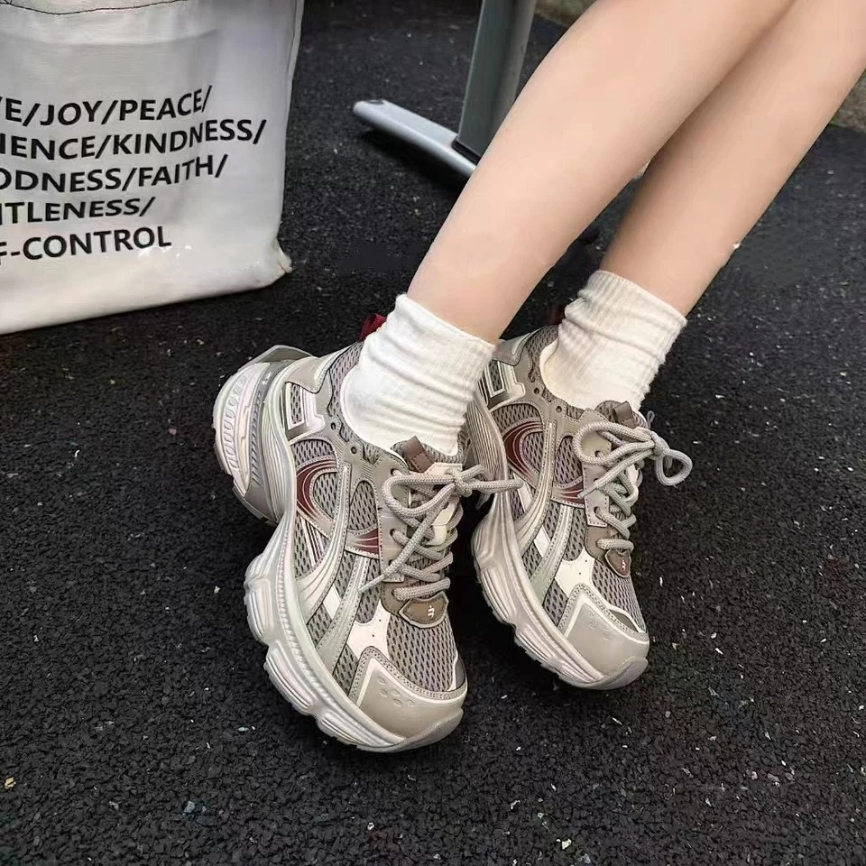 超秀气小飞尾～松糕厚底增高老爹鞋